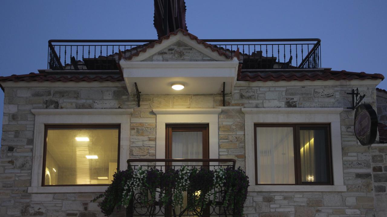 Focamor Otel Yenifoca Buitenkant foto