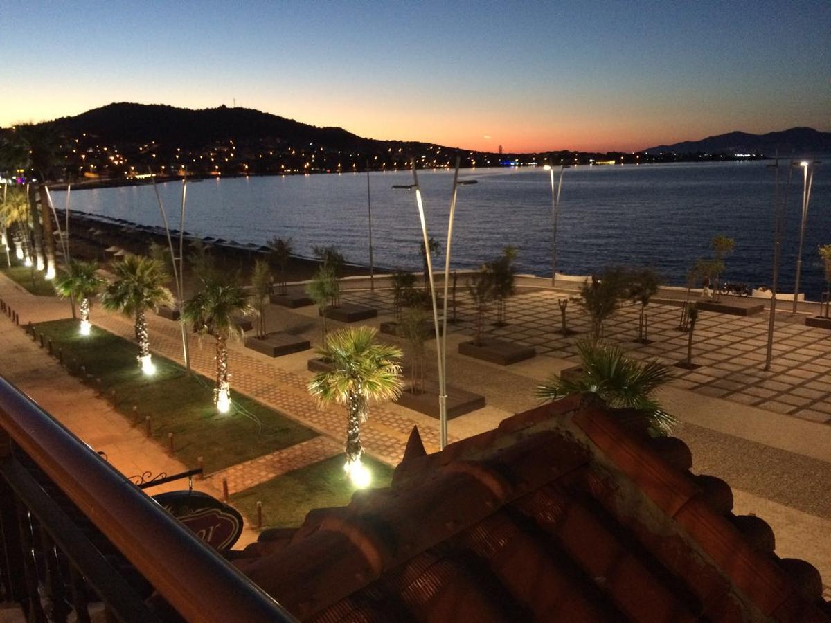 Focamor Otel Yenifoca Buitenkant foto