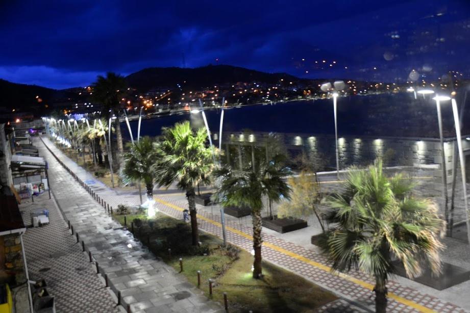 Focamor Otel Yenifoca Buitenkant foto
