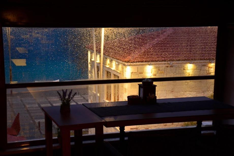 Focamor Otel Yenifoca Buitenkant foto